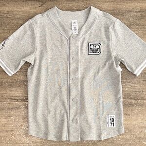 NWT Walt Disney World gray snap button baseball jersey